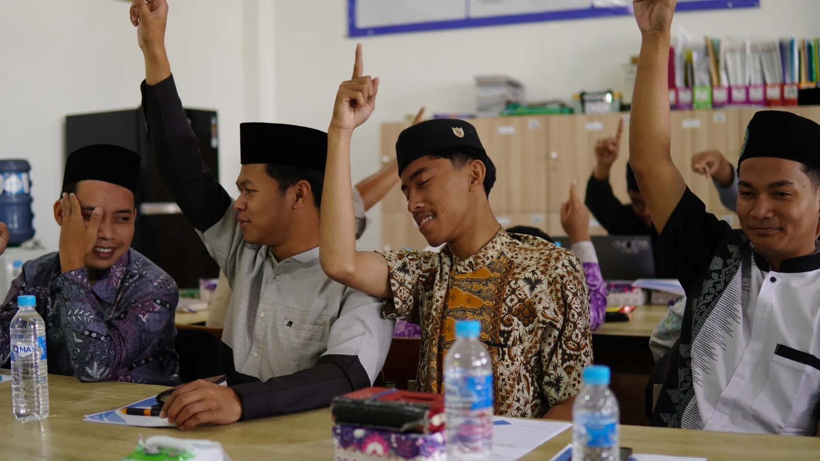 Pelatihan Kepemimpinan dan Kemandirian Santri
