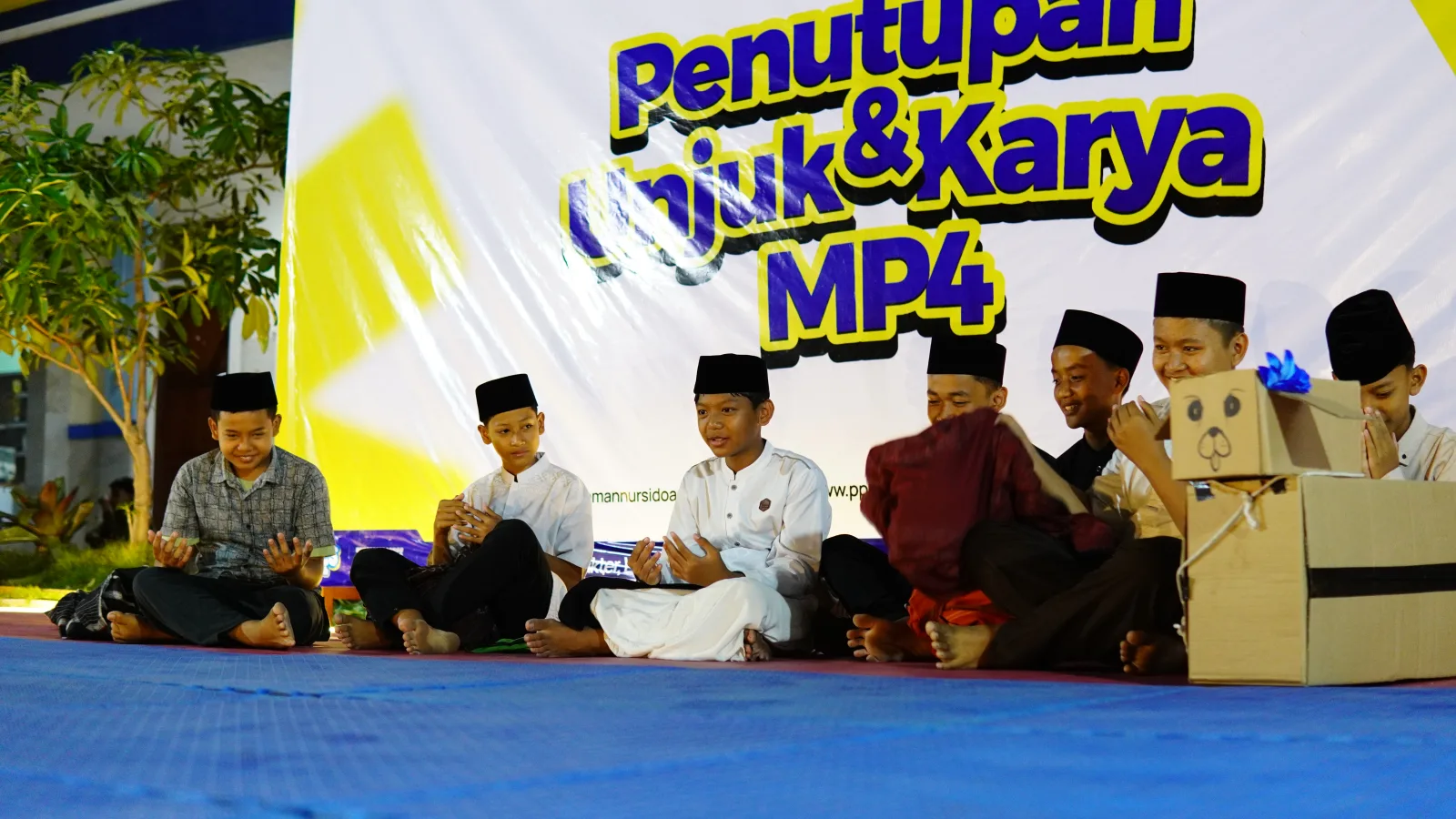 Ekstrakurikuler Panahan dan Bela Diri Santri